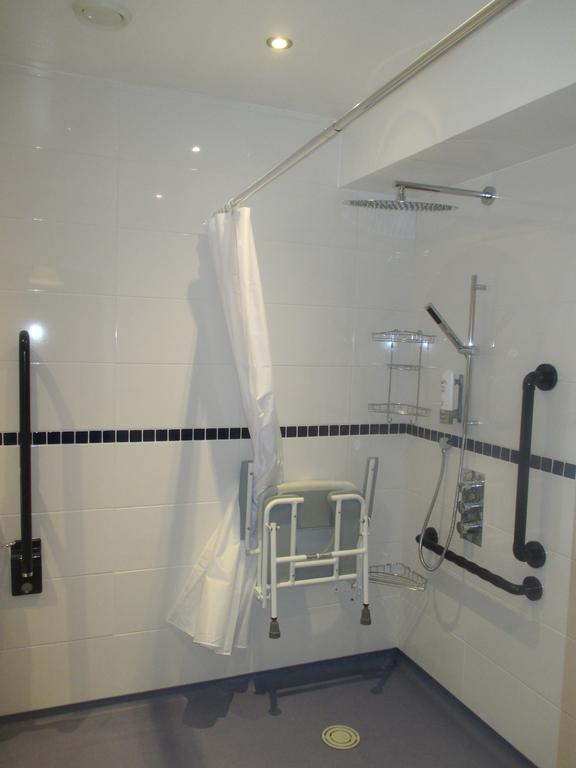 แอบบีย์ เกสท์เฮาส์ Hotel Abingdon-on-Thames ภายนอก รูปภาพ