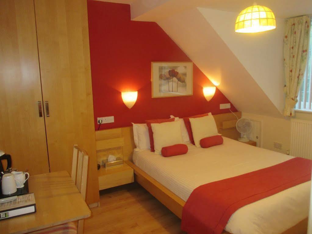 แอบบีย์ เกสท์เฮาส์ Hotel Abingdon-on-Thames ภายนอก รูปภาพ