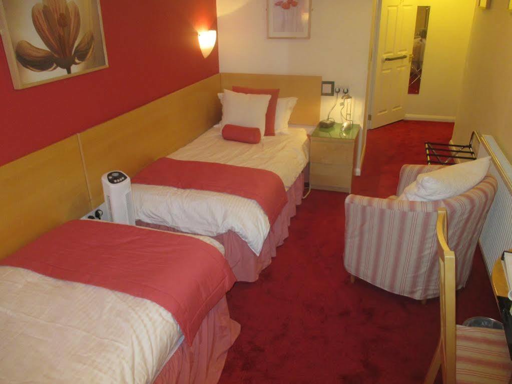 แอบบีย์ เกสท์เฮาส์ Hotel Abingdon-on-Thames ภายนอก รูปภาพ