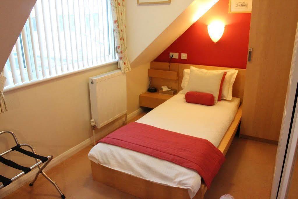 แอบบีย์ เกสท์เฮาส์ Hotel Abingdon-on-Thames ภายนอก รูปภาพ